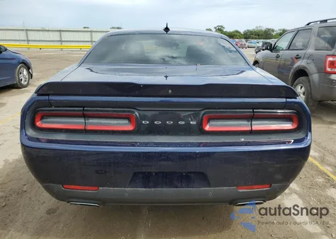 2015 Dodge Challenger Sxt Plus z USA, uszkodzony, nr VIN 2C3CDZBG5FH711492